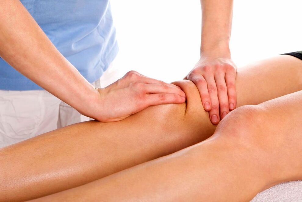 Therapeutic massage for an injured knee